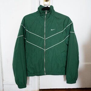 Windrunner Women's Loose UV Woven Full-Zip Jacket in Green